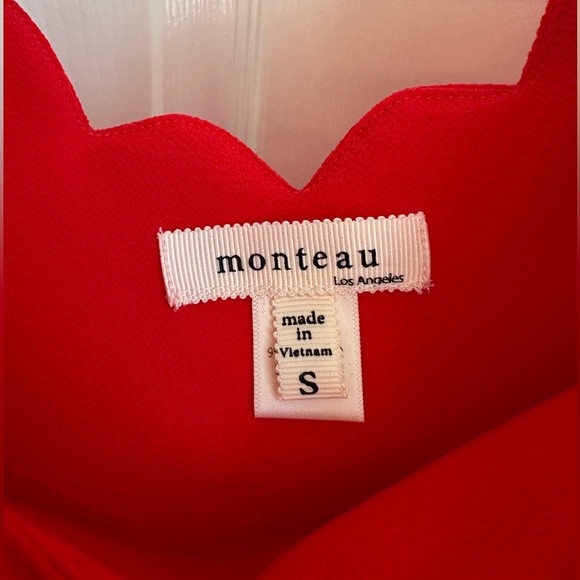 Red scalloped top - Picture 2 of 2